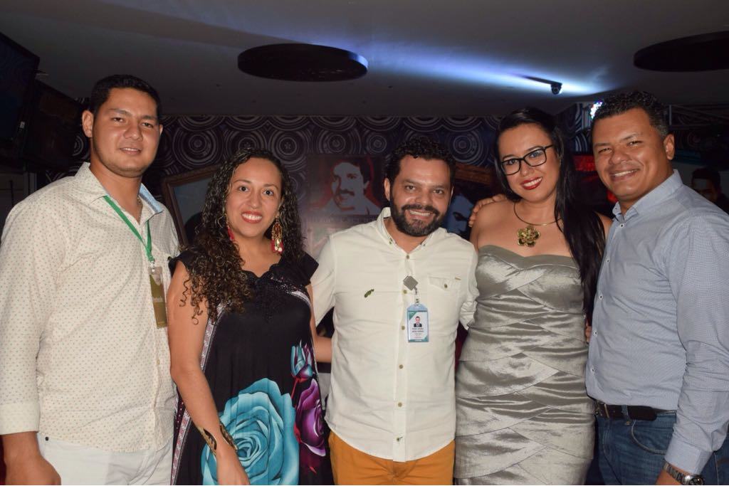 Oscar Villareal, Vilma Valencia, Faiber Andrey Aroca, Johanna Figueredo y Jonhfer López, conferencista.